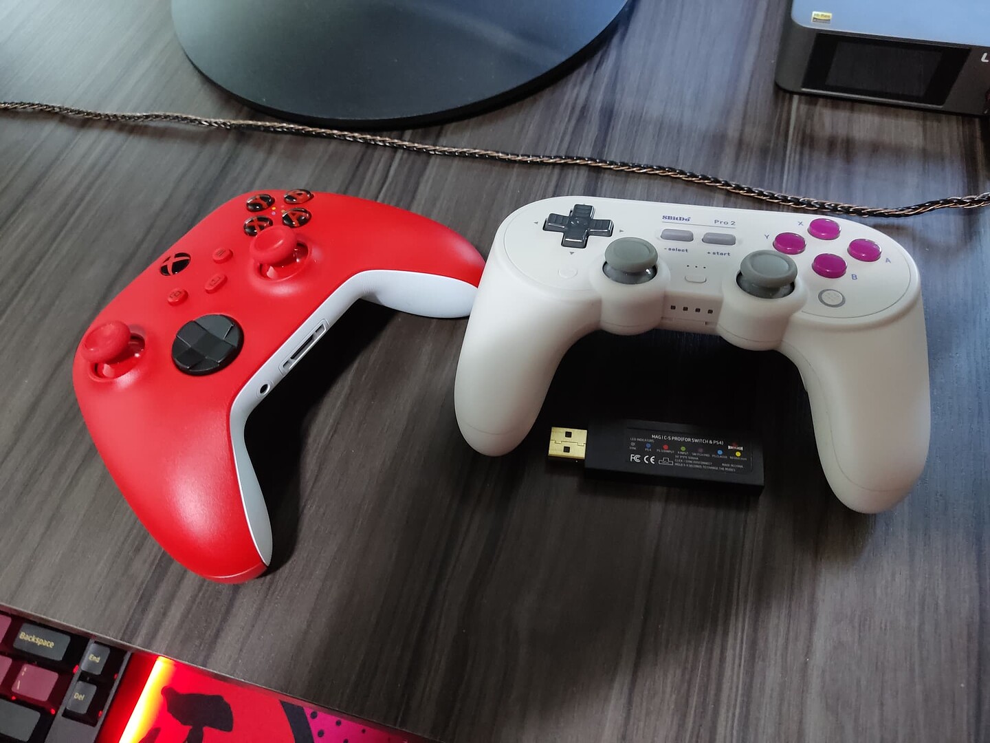 Comparing gamepads for Windows Microsoft Xbox Series vs. Sony