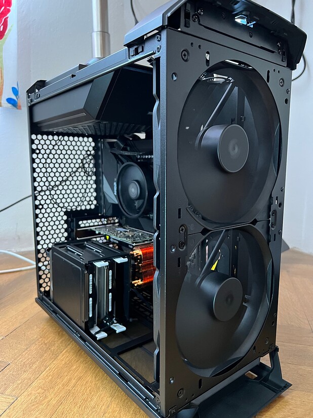 Fractal Design Torrent Compact with 2 extra 3.5