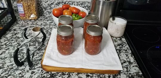 canned-salsa